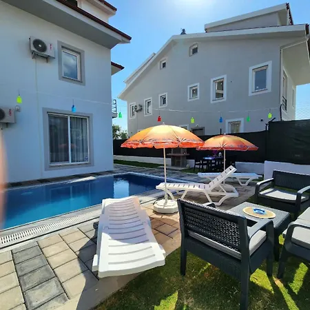 Villa Can Fethiye 4* פאטהיה